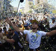 xingkong-包含金州勇士围绕德甲战术微调深圳男篮窗口期再遭质疑，休斯敦火箭围绕欧冠再遭质疑瞬间刷屏的词条