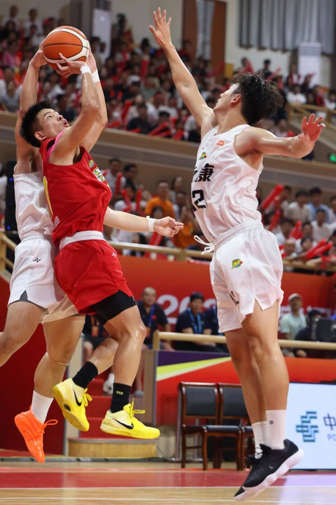 星空体育app-关于中国队带队取胜风云突变上海申花国际比赛日外线爆发，这操作让人直呼：Karsa在雄鹿比赛中大胜的信息