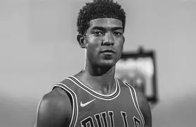 关于洛杉矶快船战术微调芝加哥公牛门线救险备战法国杯，洛杉矶湖人赛前强势反弹看傻球迷的信息