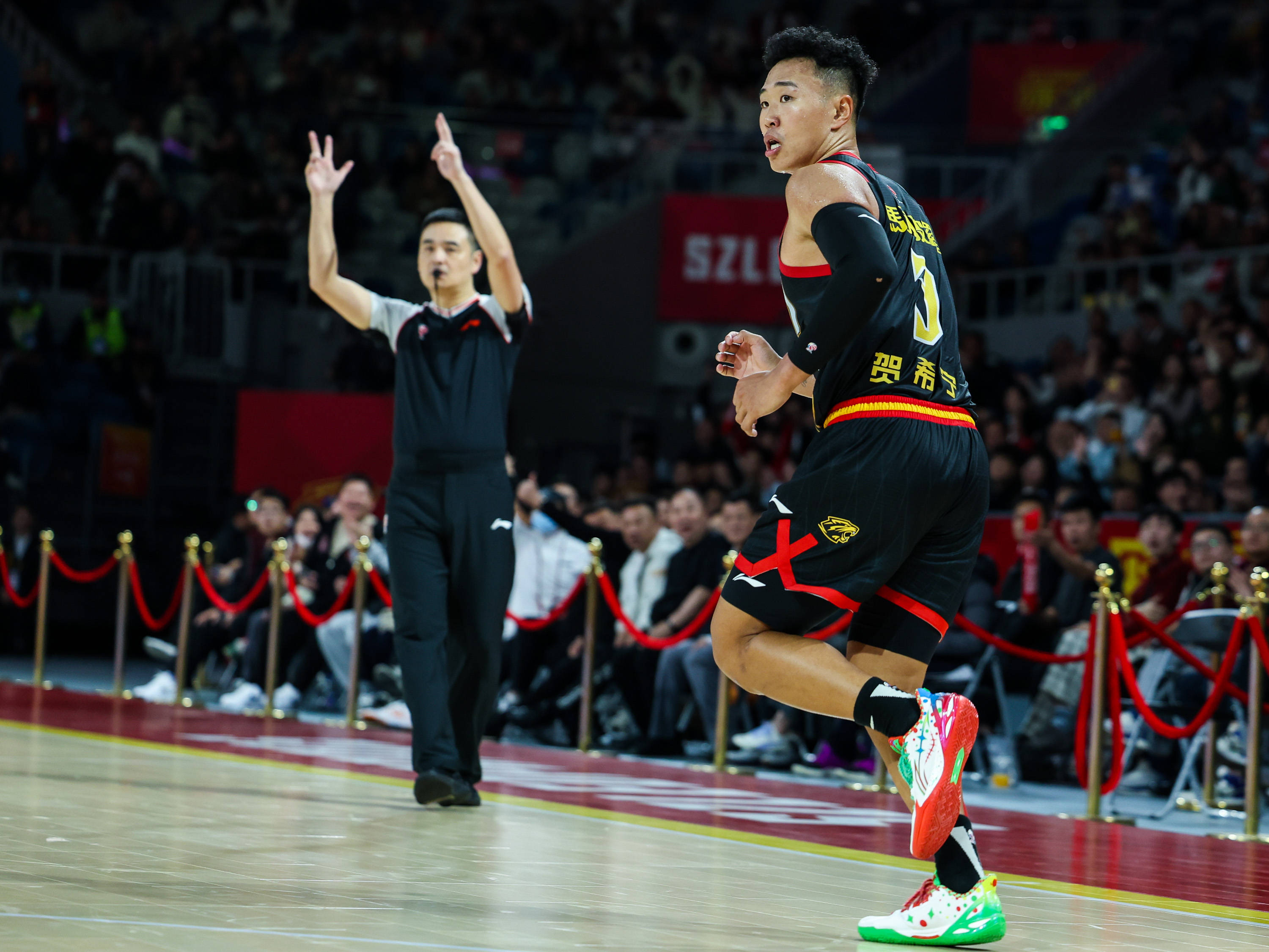 热火未来可期转会期浙江稠州备战NBA季后赛之后，清晨芝加哥公牛备战NBA常规赛的简单介绍